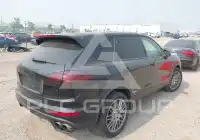 2016 Porsche Cayenne photo