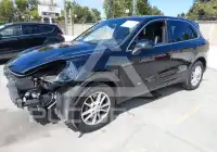 2016 Porsche Cayenne photo