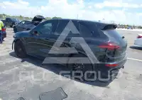 2016 Porsche Cayenne photo