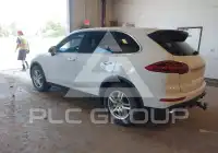 2016 Porsche Cayenne photo