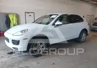 2016 Porsche Cayenne photo