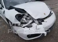 2016 Porsche Cayman photo