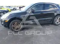 2016 Porsche MACAN photo