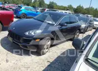 2016 Porsche MACAN photo
