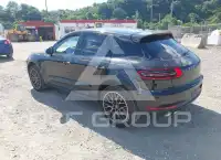 2016 Porsche MACAN photo