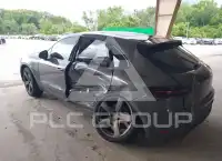 2016 Porsche MACAN photo