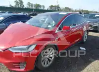 2016 Tesla Model X фото