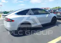 2016 Tesla Model X photo