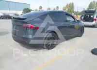 2016 Tesla Model X фото