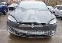2016 Tesla Model X фото