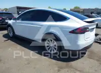 2016 Tesla Model X фото