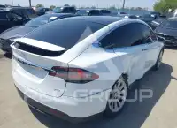 2016 Tesla Model X фото
