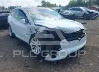 2016 Tesla Model X фото