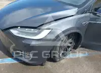 2016 Tesla Model X photo