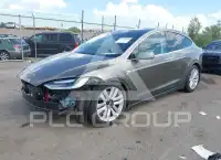 2016 Tesla Model X photo