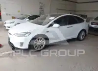 2016 Tesla Model X фото
