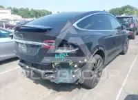2016 Tesla Model X фото