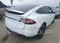 2016 Tesla Model X photo