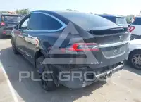 2016 Tesla Model X фото