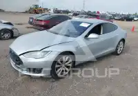 2016 Tesla Model S фото