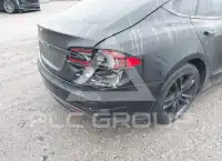 2016 Tesla Model S фото