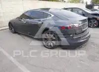 2016 Tesla Model S фото