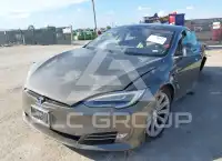 2016 Tesla Model S фото
