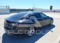 2016 Tesla Model S фото