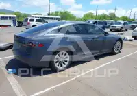 2016 Tesla Model S фото