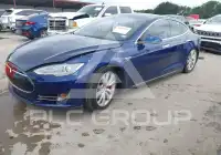 2016 Tesla Model S фото