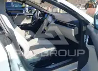 2016 Tesla Model S фото