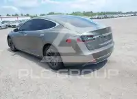 2016 Tesla Model S фото