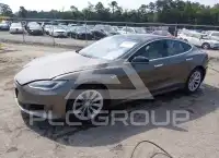 2016 Tesla Model S фото