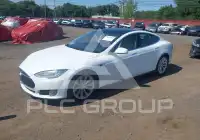2016 Tesla Model S фото
