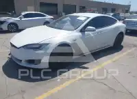 2016 Tesla Model S фото
