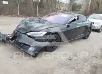 2016 Tesla Model S фото