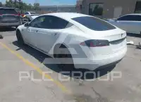 2016 Tesla Model S фото