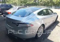 2016 Tesla Model S photo