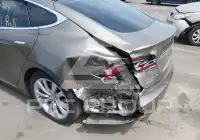 2016 Tesla Model S фото