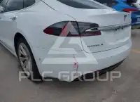 2016 Tesla Model S photo