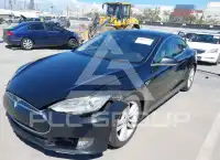 2016 Tesla Model S фото