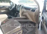 2016 Lexus GX460 photo