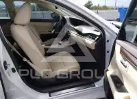 2016 Lexus ES350 photo