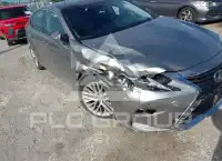 2016 Lexus ES350 photo