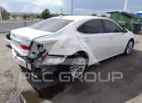 2016 Lexus ES350 photo