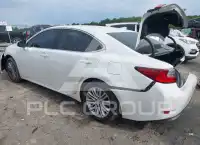2016 Lexus ES350 photo