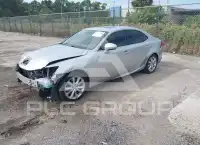 2016 Lexus IS200 photo