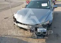 2016 Lexus IS200 photo