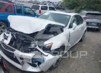 2016 Lexus IS200 photo