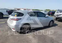 2016 Lexus CT200 photo